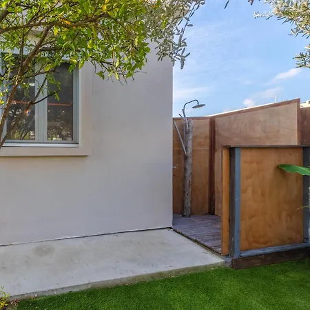 Hot Tub - 5 Min To Beaches - Private Garden - Netflix Holiday home