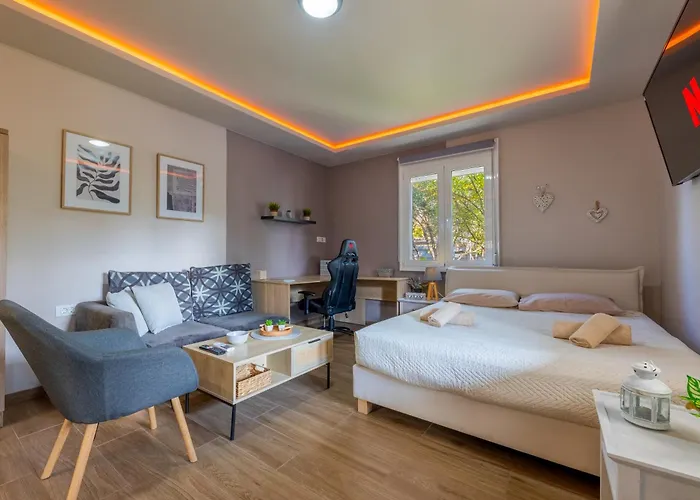 Tatil Evi Hot Tub - 5 Min To Beaches - Private Garden - Netflix