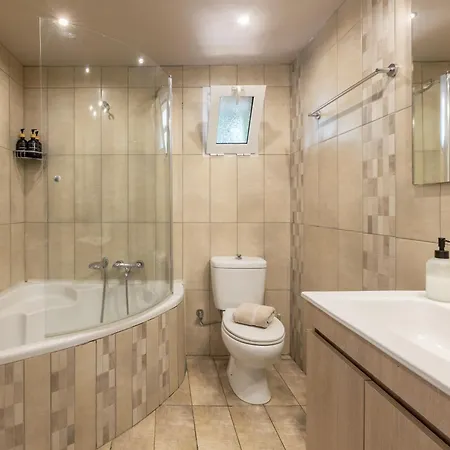 Hot Tub - 5 Min To Beaches - Private Garden - Netflix Prázdninový dům Lambi (Kos)